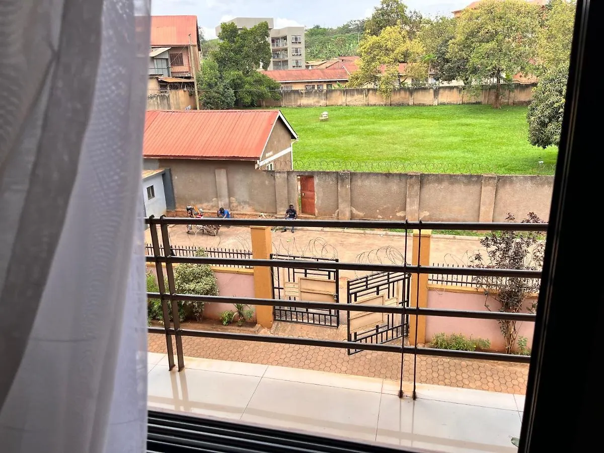 Spacious 3 Bedroom Apartment Excellent Location Bugolobi Kampala - Immersion 1